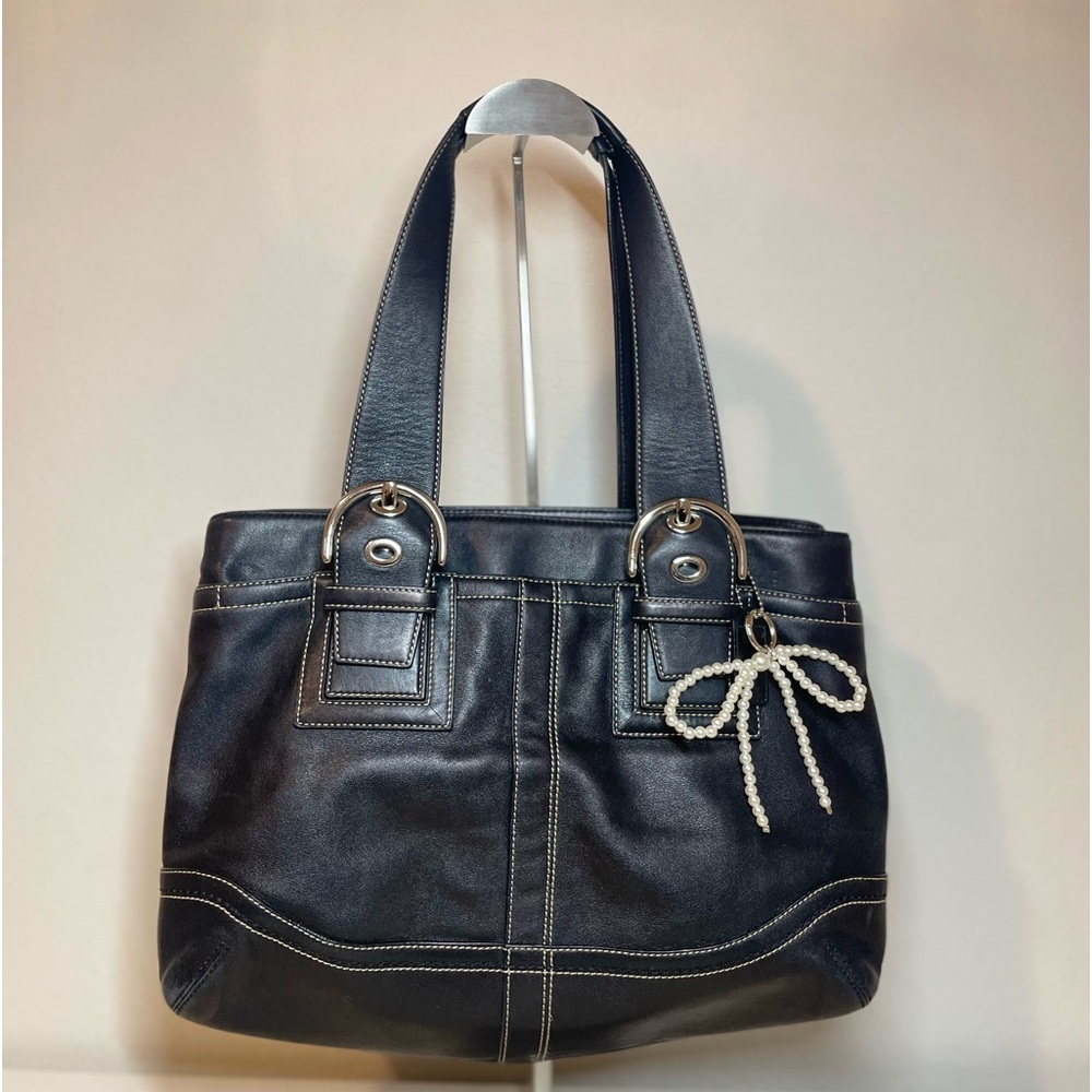 Black SoHo Coach bag 🖤